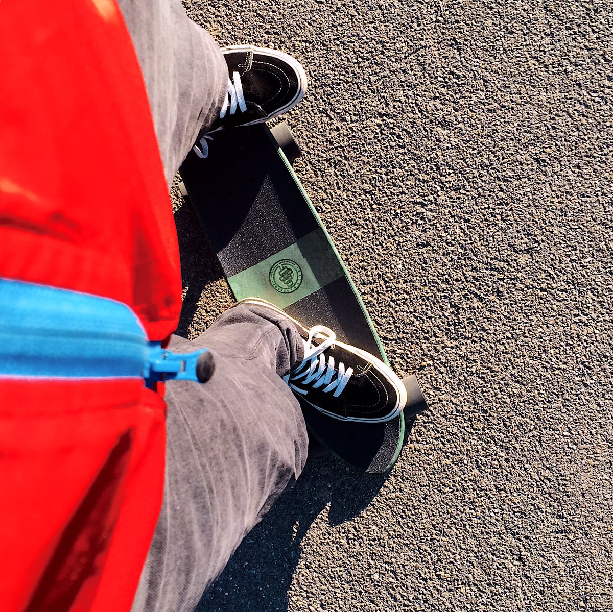 lifeforfive's tweet photo. Concrete Surf to work.
#UittoBoards #SkateToWork #Sustainability #SustainableBoards #skateboarding https://t.co/iUsNXeo3ME