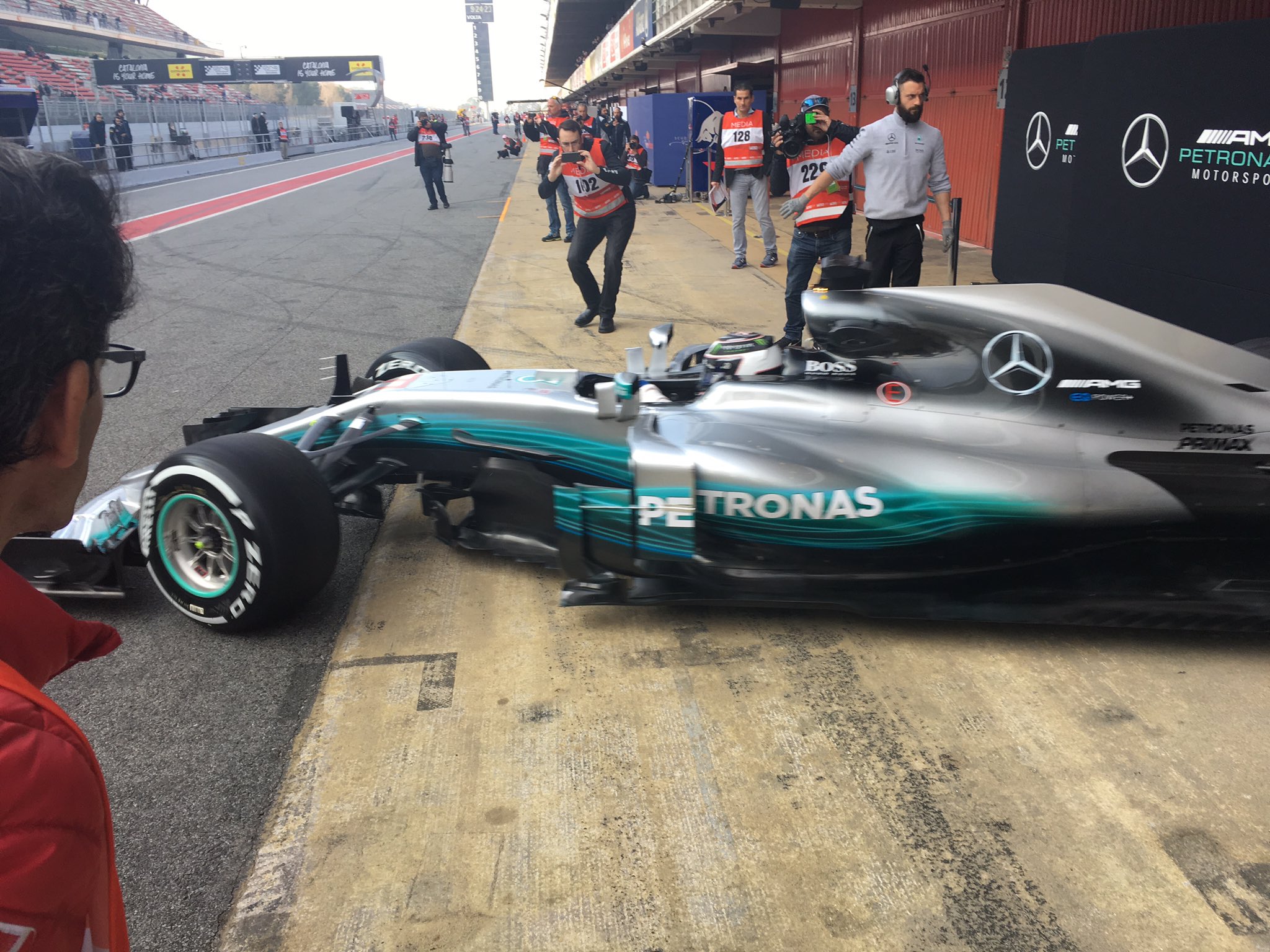 Mercedes-AMG PETRONAS F1 Team on Twitter.