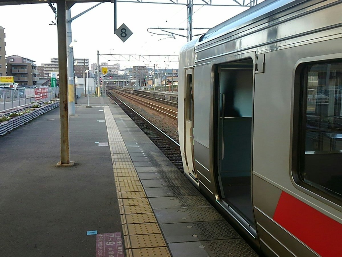 【人身事故】 鹿児島本線 赤間駅~東郷駅間 すごい音して衝突「踏切内に人が立ち入って接触した」まとめのカテゴリ一覧まとめまとめについて関連サイト一覧