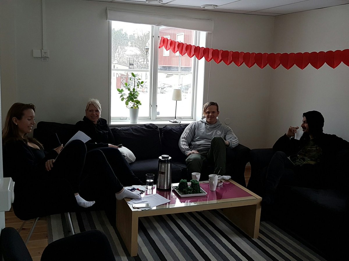 Med mycket personal, få barn blir det tid för planering. Utökad rastverksamhet är ämnet.
#haroligtpårasten #lidskol