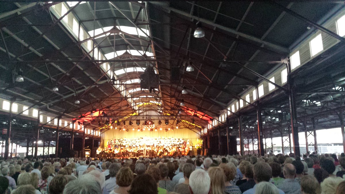 abigailbelfrage's tweet photo. Don't know what I'm enjoying more, the music or the #VicMarket venue. #OperaInTheMarket https://t.co/t9rnUHcUbs