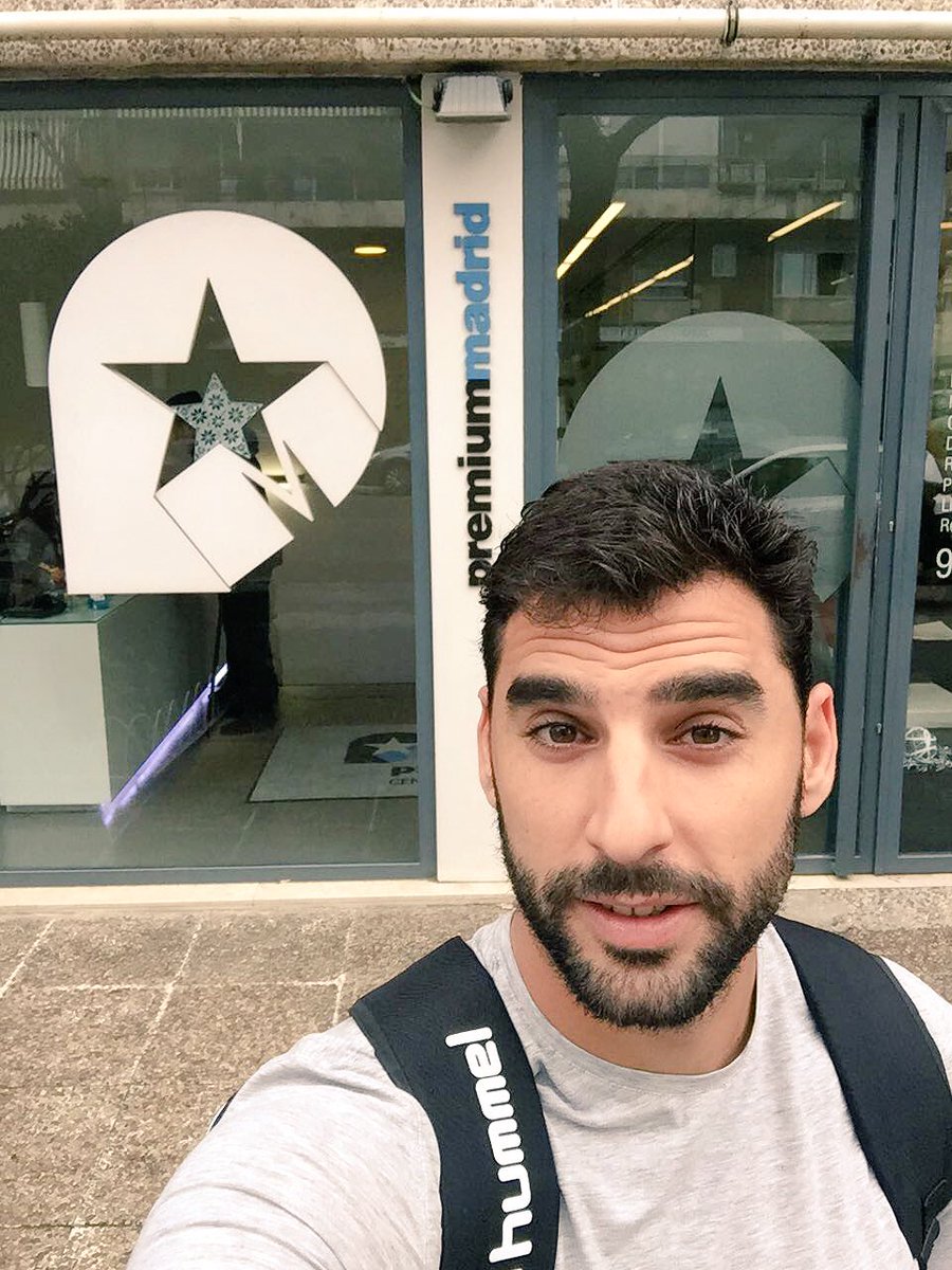 pedrobc3's tweet photo. Gracias a @Saulpfisico y a todos los compañeros de @premiummadrid . ✅Importancia  en la rehab y readaptación en el m.acuático. 🏊🏻⚽️ @kikaoV https://t.co/y21CQrj56A
