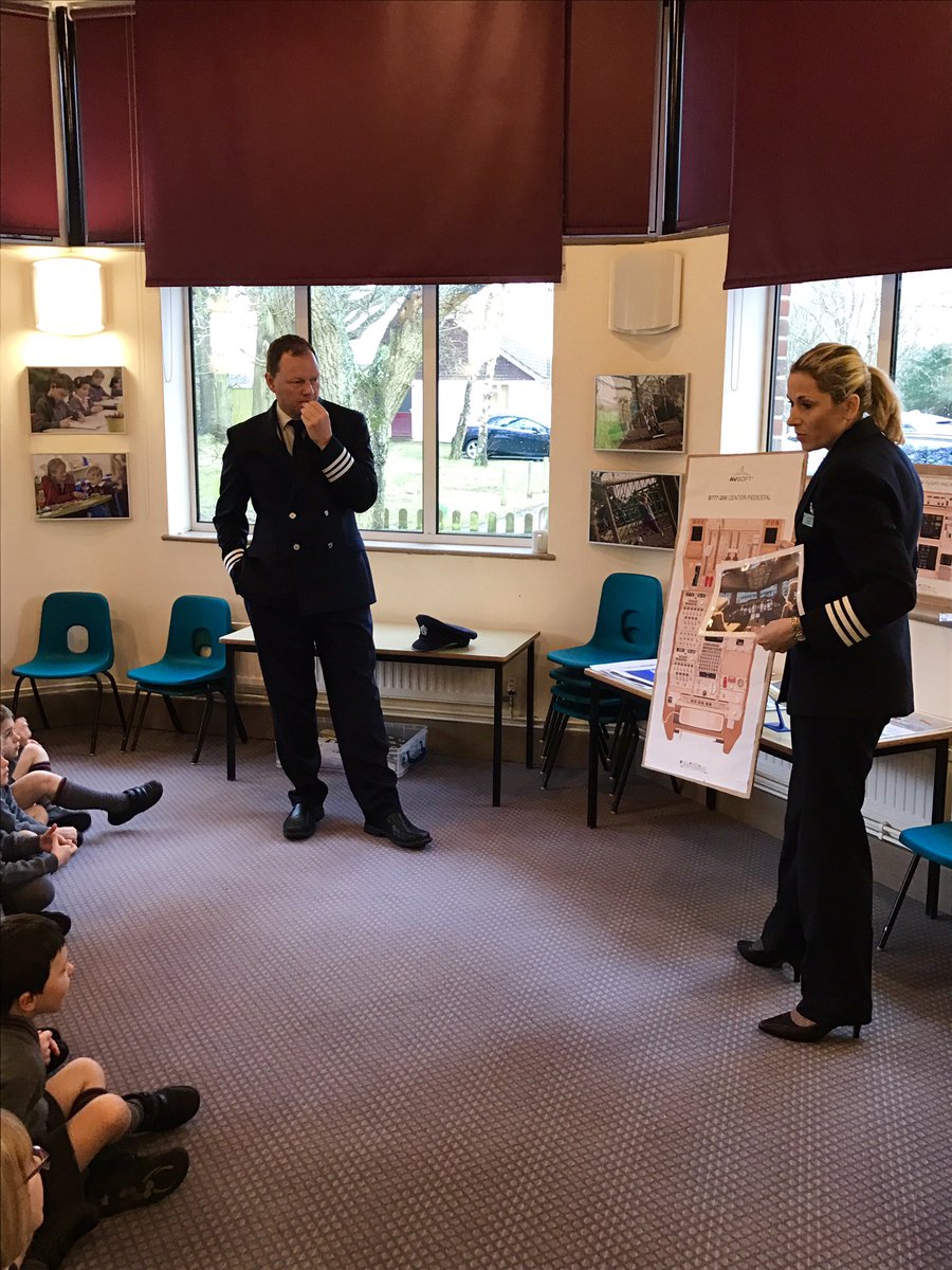 rosehillschool's tweet photo. Today the Year 1s are learning how to fly a plane! #RoseHillSchool #TunbridgeWells #traineepilots https://t.co/fkq7JdD6UI
