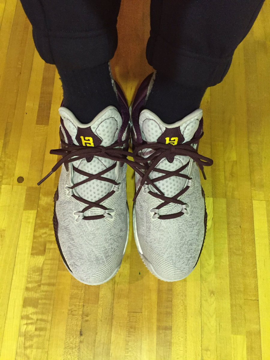 tomo8n's tweet photo. 初のadidasにチャレンジ!
Crazylight Boost Low 2016
Harden model
1万切ってたので買いでした*\(^o^)/*
#adidas #crazylightboost https://t.co/Jb6sBQbPKq