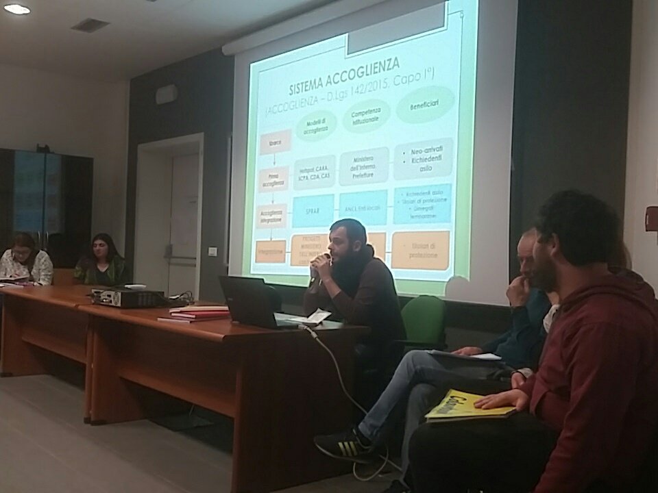 arci_laquila's tweet photo. Fabrizio Rea parla di un aspetto fondamentale del progetto: inserimento e formazione lavorativa dei beneficiari #sprar @IntegrareAzioni https://t.co/L76Z2r6bZL