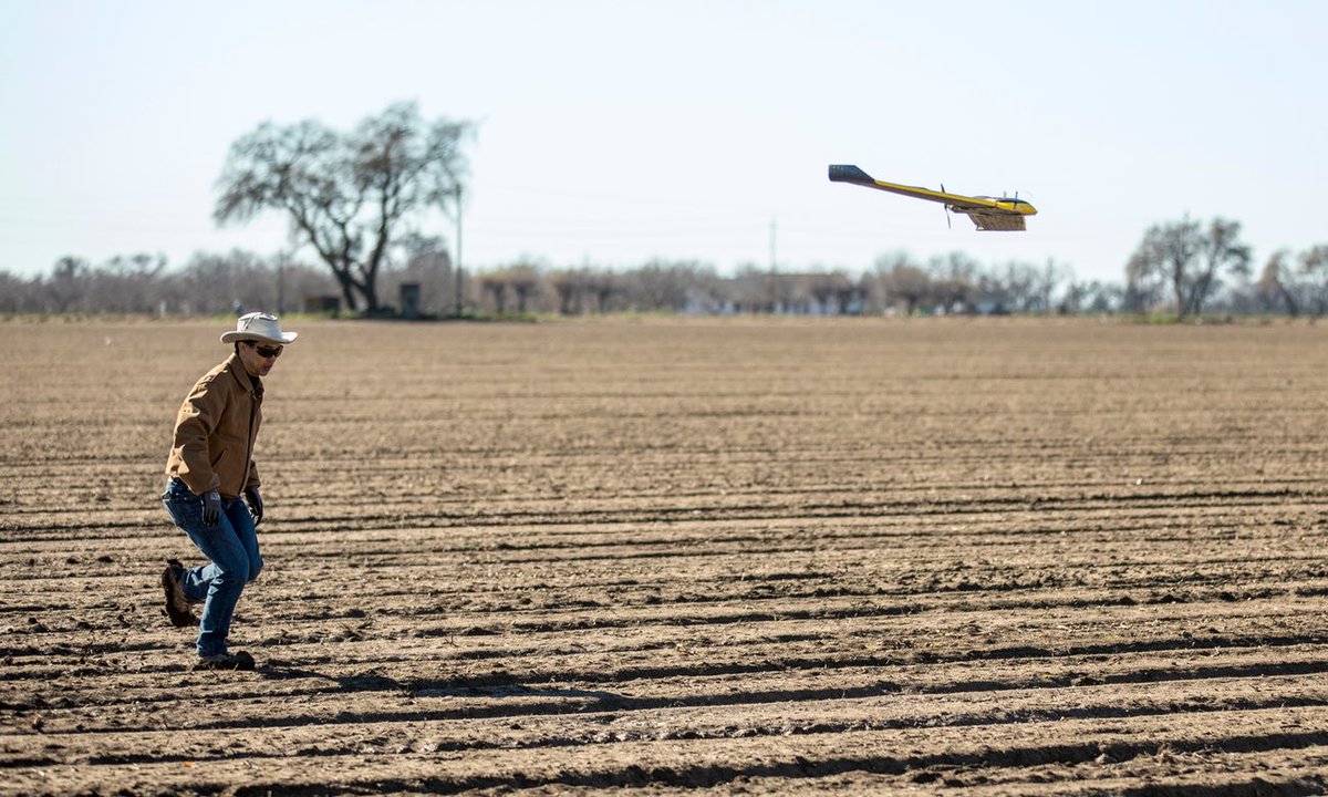 DroneAllianceEU's tweet photo. How #drones are helping design the #solar power plants of the future https://t.co/Ifn9RVba57 @guardian https://t.co/3fLOvc7M1N