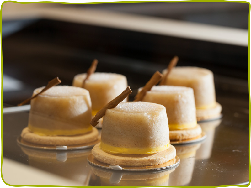 L'arte di preparare #dolci è molto più che saper eseguire ricette 
alla perfezione: è un vero e proprio gesto d'#amore. Buon lunedì!