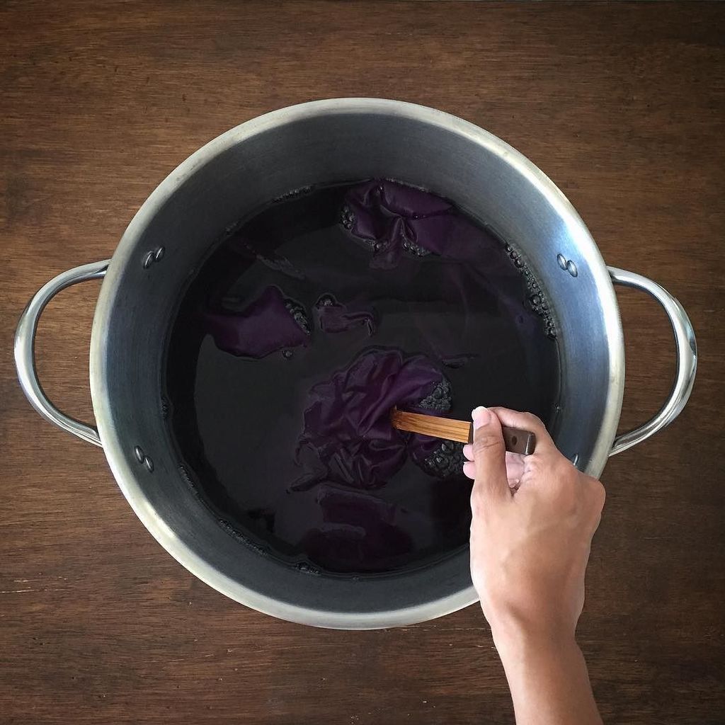irenecreates's tweet photo. Something in the making #irenecreatessilkribbon https://t.co/QeGag73aQY https://t.co/fP3j2cCOWN