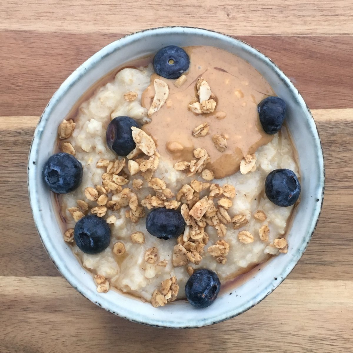 Porridge goals with our Cardamom Spice Granola + @pipandnut maple peanut butter. #grainandbowl #yum