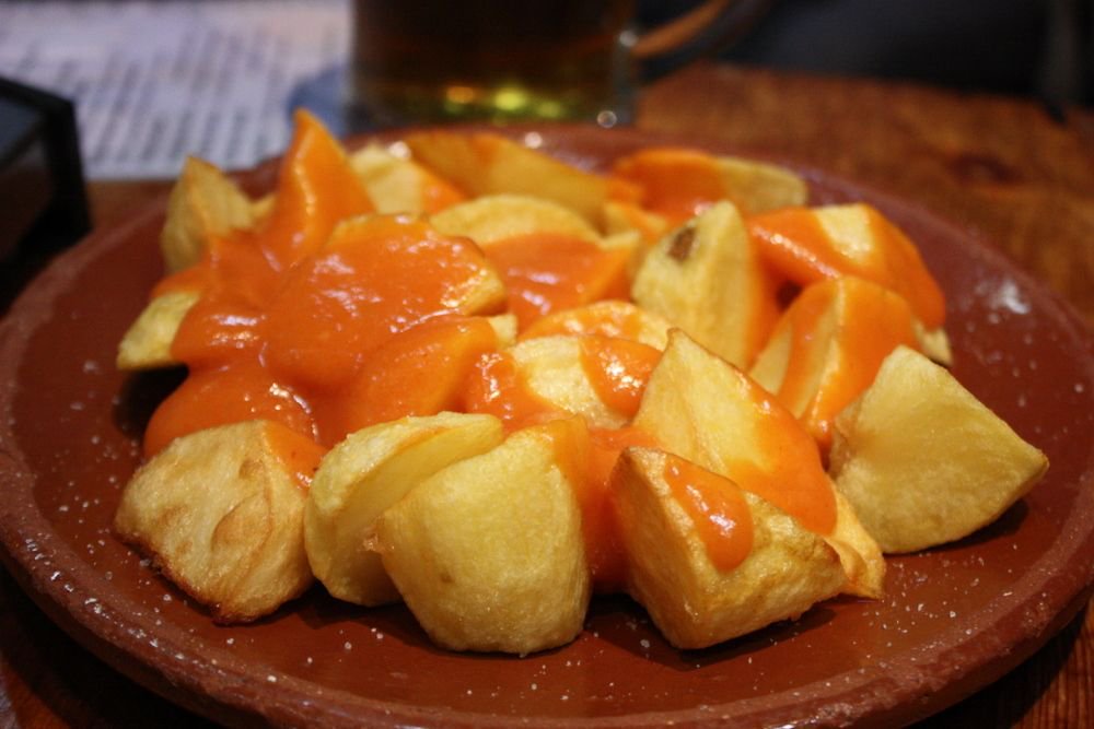 EATAPAS's tweet photo. Patatas Bravas is one of the most widely recognised #tapas dishes around!
Here's our favourite #recipes: https://t.co/MCmmAghXwH #foodie https://t.co/eM1gVgVXy0