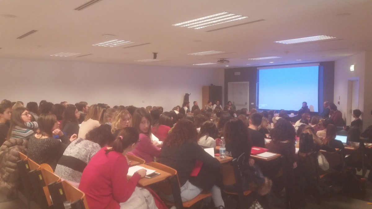arci_laquila's tweet photo. Continueremo a raccontarvi lo #sprar del @ComuneLAquila giovedì 2 alle ore 8:00 presso @univaq @IntegrareAzioni @rete_sprar https://t.co/VhAWVASC75