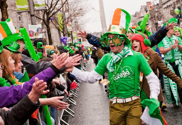 VisitDublin's tweet photo. Just over 2 weeks to the biggest St Patricks Day party in the world! Get your 🍀🍀 day guide here 👉 https://t.co/X5FgNqo1Ee @stpatricksfest https://t.co/W39H8ZGZqN