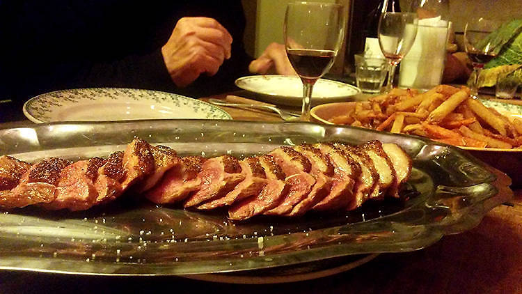 City_Packer's tweet photo. Some Monday morning cheerup for meat lovers! Best meat spots in Paris Thx @Time_Out_Paris #learnfrench #parisianlife https://t.co/UEpZVdy4kv https://t.co/SygrtLyaa0