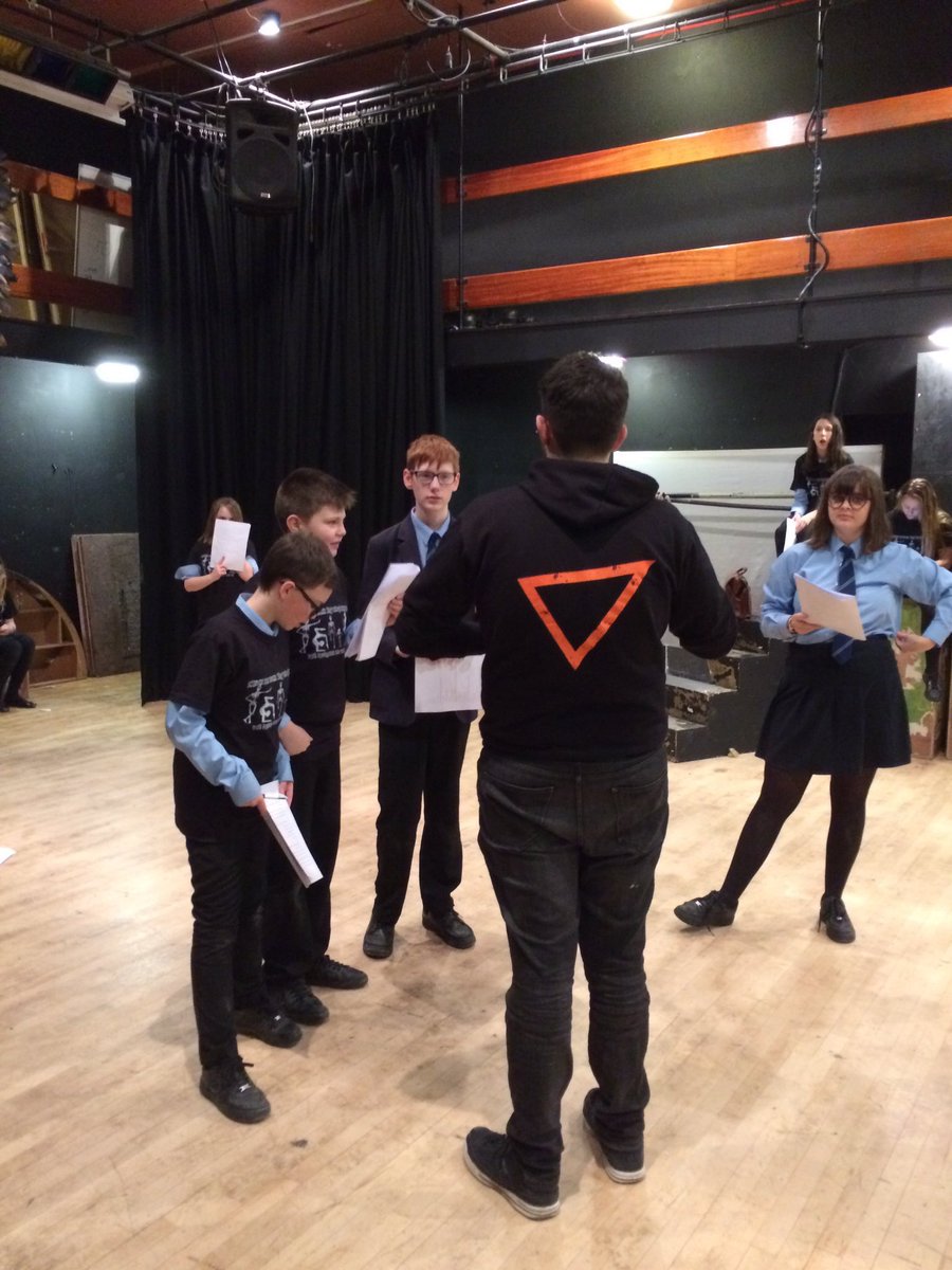 PlayByTerms's tweet photo. Back to work 😆 let the rehearsals begin! 💪🏻 #SticksAndStones - March 31st! https://t.co/SYaLxDjRai