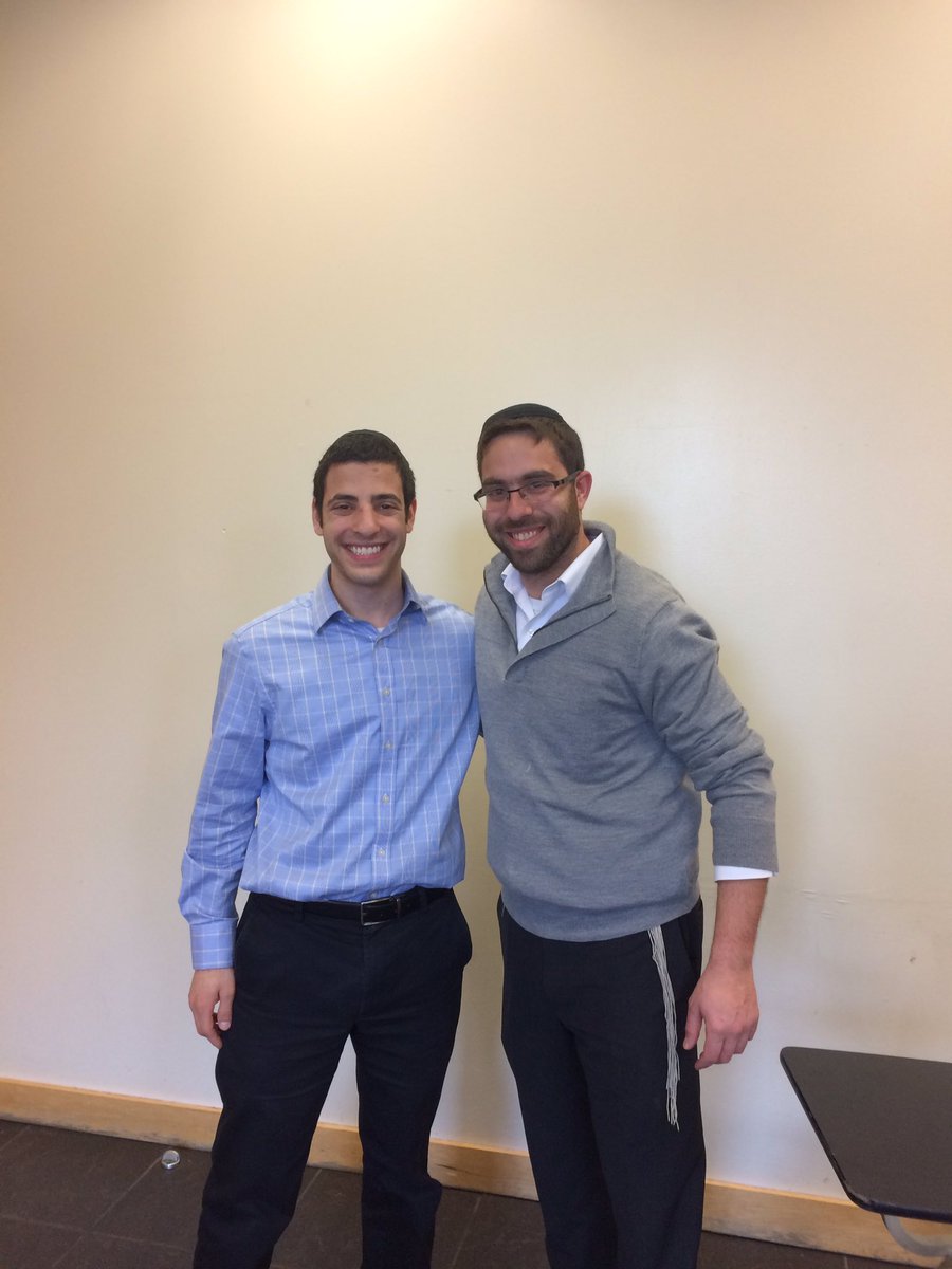 Shaalvim's tweet photo. Rav Dani Abell meeting with alumni at Landers College for Men. https://t.co/ynXQJoo6NM