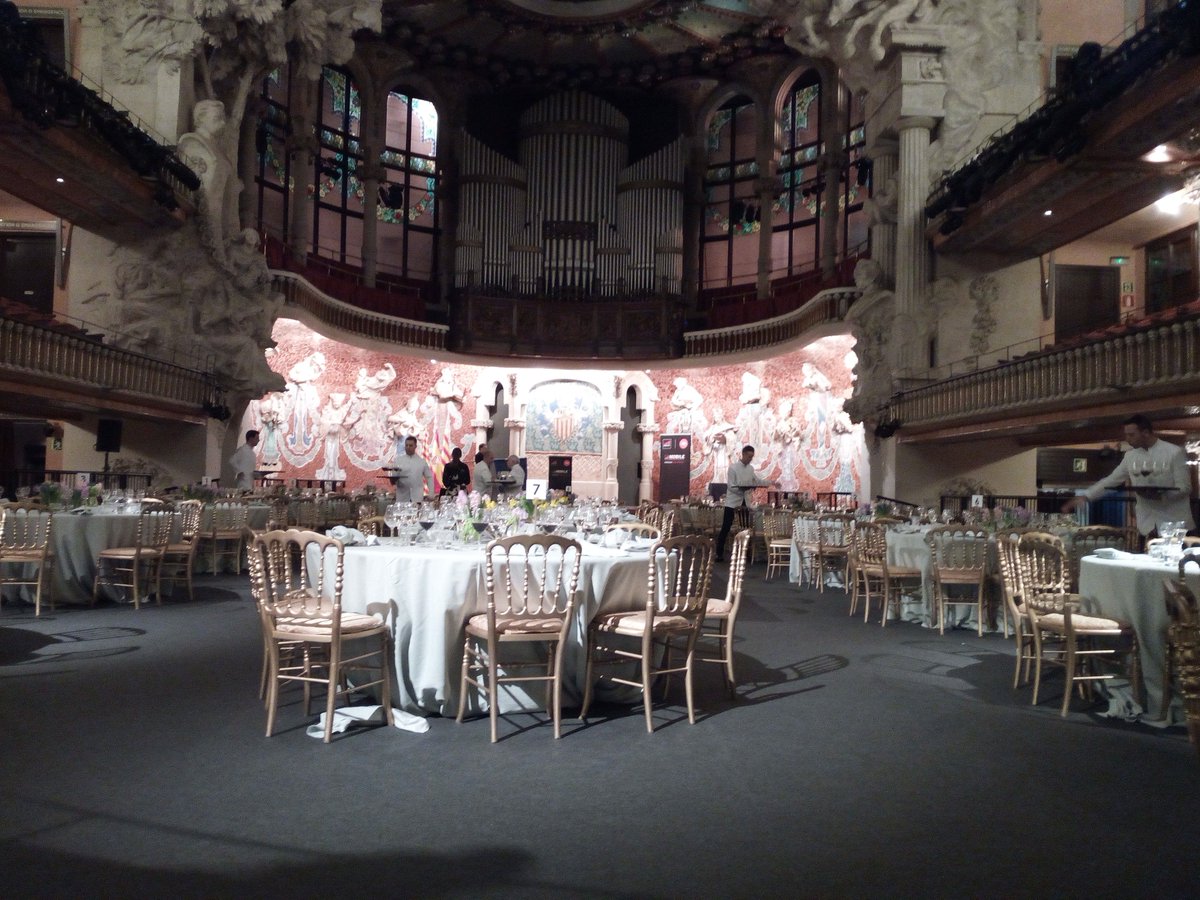 doc_medical's tweet image. Ahir vam estar al sopar del Mobile World Congress al @palaumusicacat #assistenciasanitaria #protocoloficial #esdeveniments #MWC17