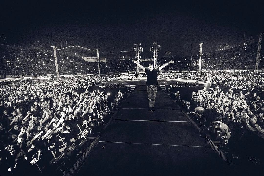 robin_schulz's tweet photo. Mexico City, you were amazing! Thank you @justinbieber for bringing me out. #purposetourmexico https://t.co/kz1htPYwer