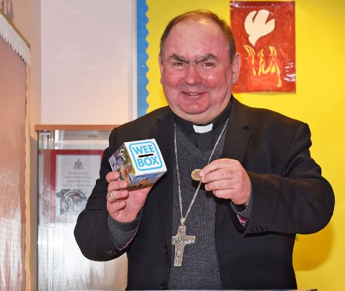 rcmotherwell's tweet photo. Join Bishop Toal in supporting this year's @sciaf WEE BOX appeal. Pick up your WEE BOX from your Church &amp; fill it up with change this #Lent. https://t.co/uXnQCDeasZ