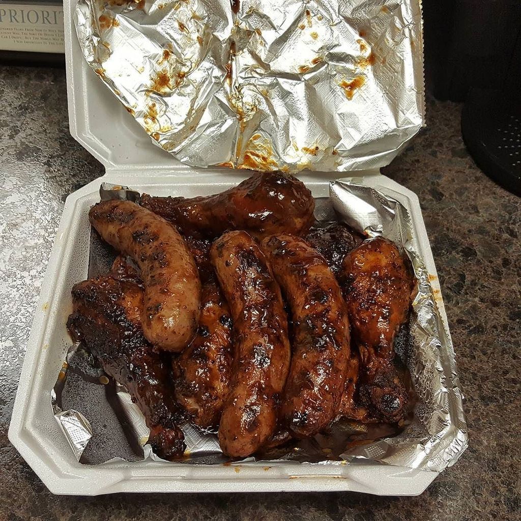 _JeffClark_'s tweet photo. Gotta love it when one of our favorite clients fires up the smoker early Monday morning an… https://t.co/ZI3FjBwTjb https://t.co/lF9LjkfnRX