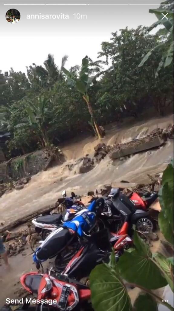 Turut berduka cita atas musibah yg terjadi di sekitar SMAN 2 Bogor sore tadi, semoga korban meninggal dlm khusnul khotimah. Al Fatihah