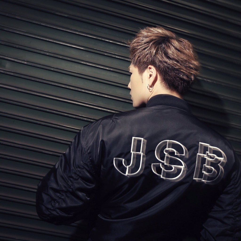 omi03312's tweet photo. 初タグします！

🌹 JK1

💙 登坂広臣

❤ 三代目JSoulBrothers

💛 LDH

🏁 MP東京ドーム✔️

濃い絡み◎

#三代目fanさんと繋がりたい
#LDHfamさんと繋がりたい 
#登坂広臣好きな人RT
#RTした人全員フォローする https://t.co/a7okuG6I8x