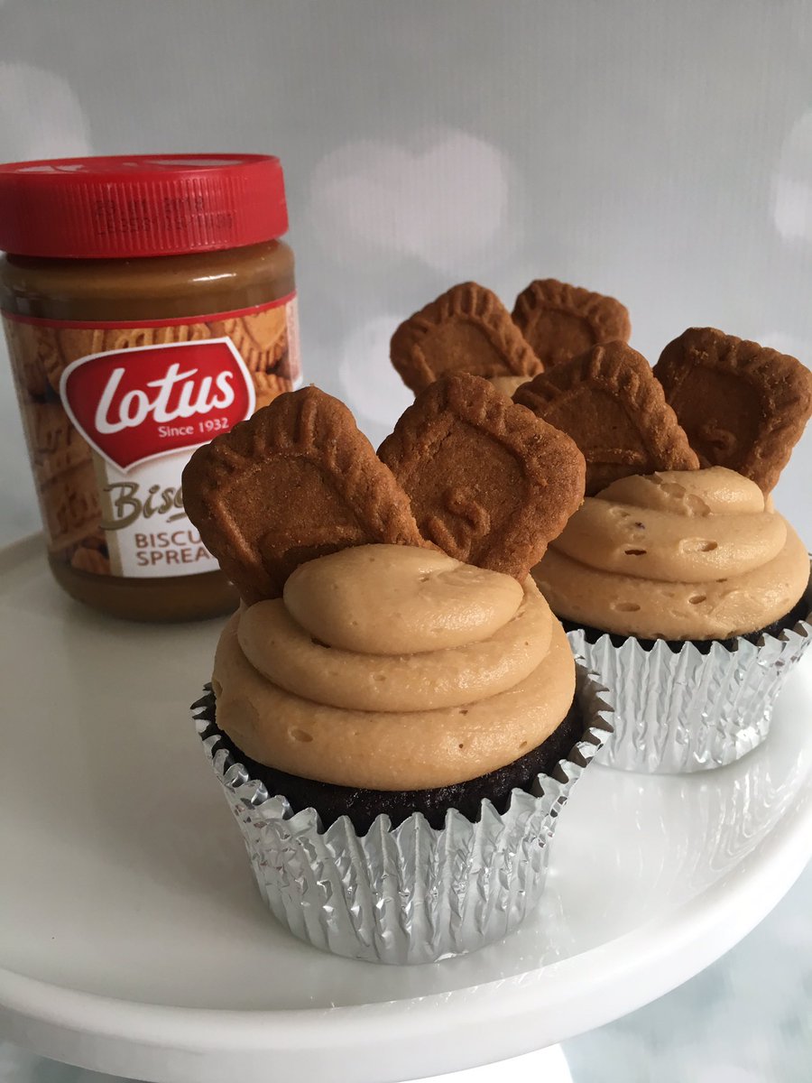 Monday treat? #mondaymotivation #treat #cupcake #biscoff <a href="/BiscoffCookies/">Lotus Biscoff US</a> <a href="/lotus/">Lotus Health AI</a>