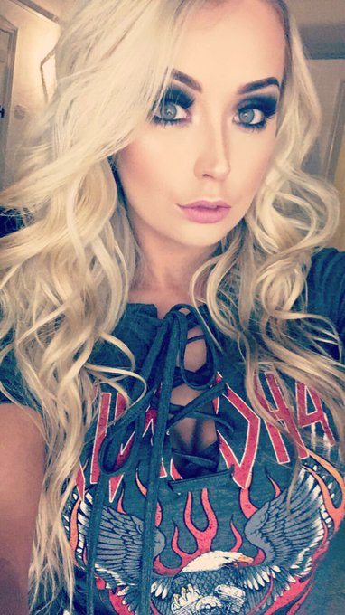 Before shit got messy 🍾🍾🍾 https://t.co/muLzzXqL41<a href="/tag/wcw"class="tags"><span>#wcw</span></a>