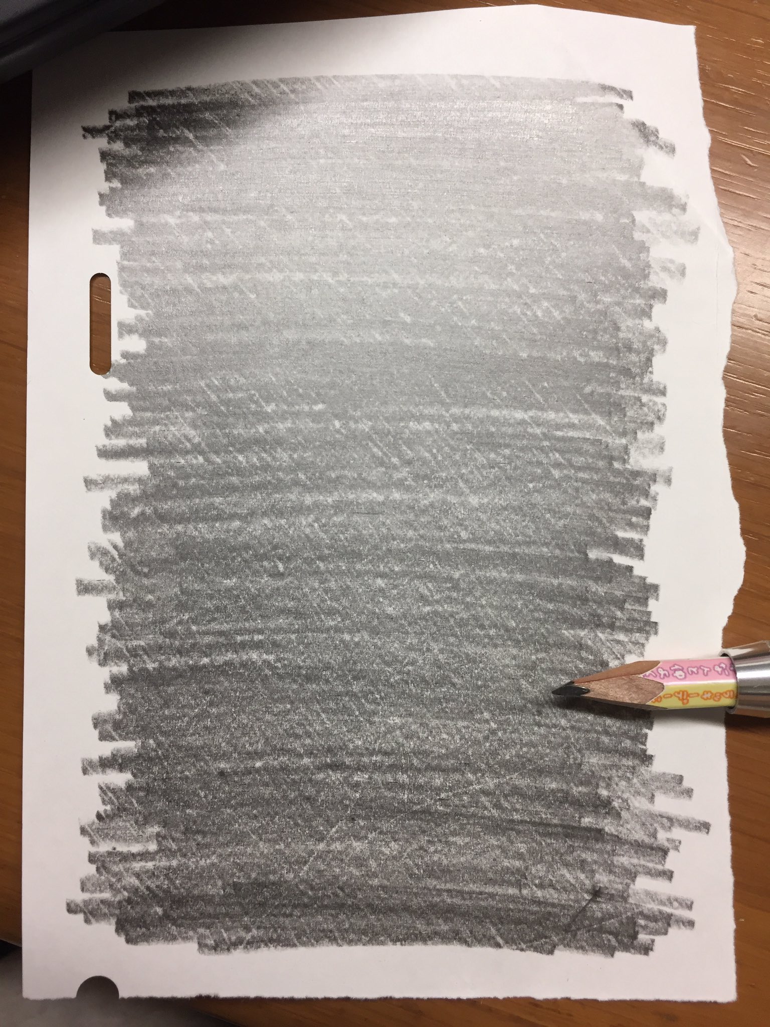 こしみず Al Twitter 令呪のもとをタトゥーシールの紙に転写するために いらない紙に濃い鉛筆で真っ黒に塗りつぶします いらない紙は令呪のもとと同じ大きさにするといいよ 上から 令呪のもと 塗りつぶした紙 タトゥーシールの紙 の順で重ねます