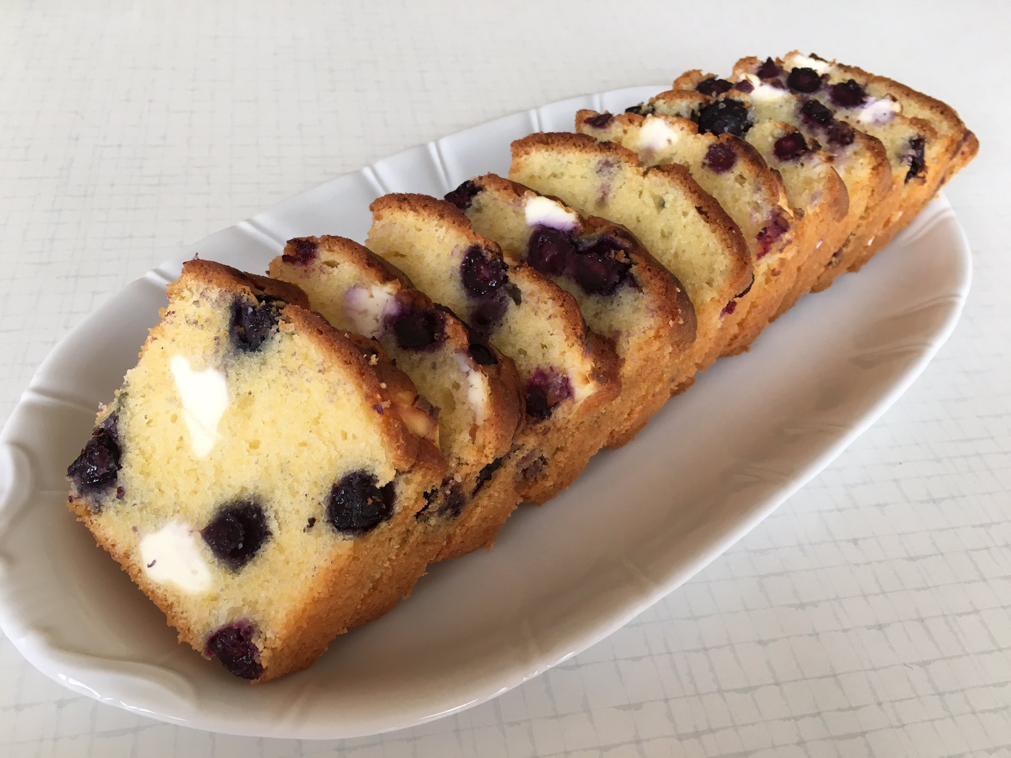 ちゃき オレオマフィン ブルーベリークリームチーズ パウンドケーキ 午後友達と遊ぶから午前中に 全然約なくて焦ったけど美味しいってもらえてよかった T Co Fodeiifof6 Twitter