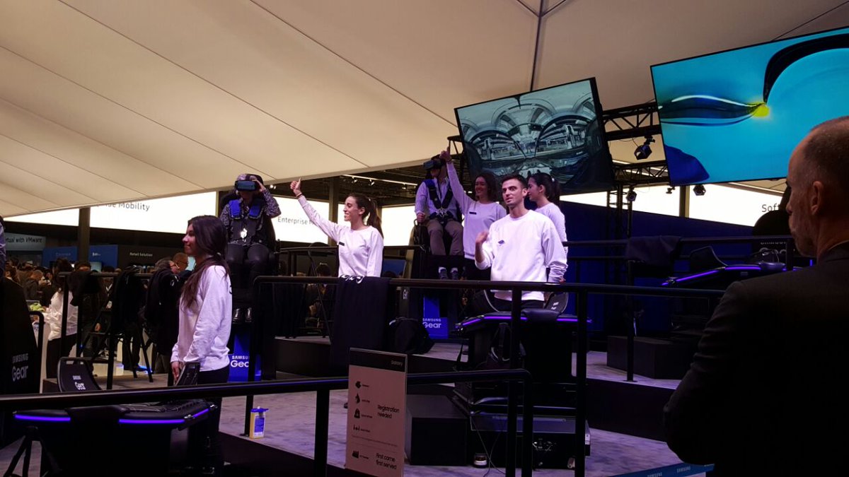 Imágenes del día 1 en el #MWC2017 📱, en Barcelona, donde me encuentro en representación de @weareunlimited_.