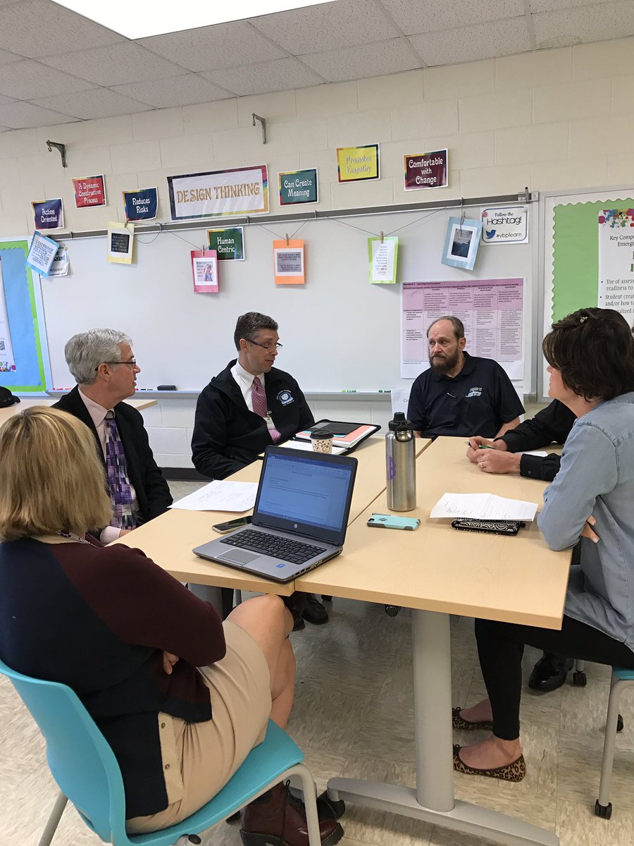 DrPFrance's tweet image. APs in the MANDT Pathway debrief their relational learning walks. @TFerrelljJr3 @donrobertson20 @LeadVBCPS #reflectionrocks