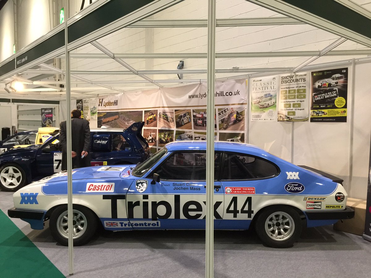 MotoringEvents's tweet image. Capris, Historic Motorsport International style...

#hmi17 #LCCS2017 #ford