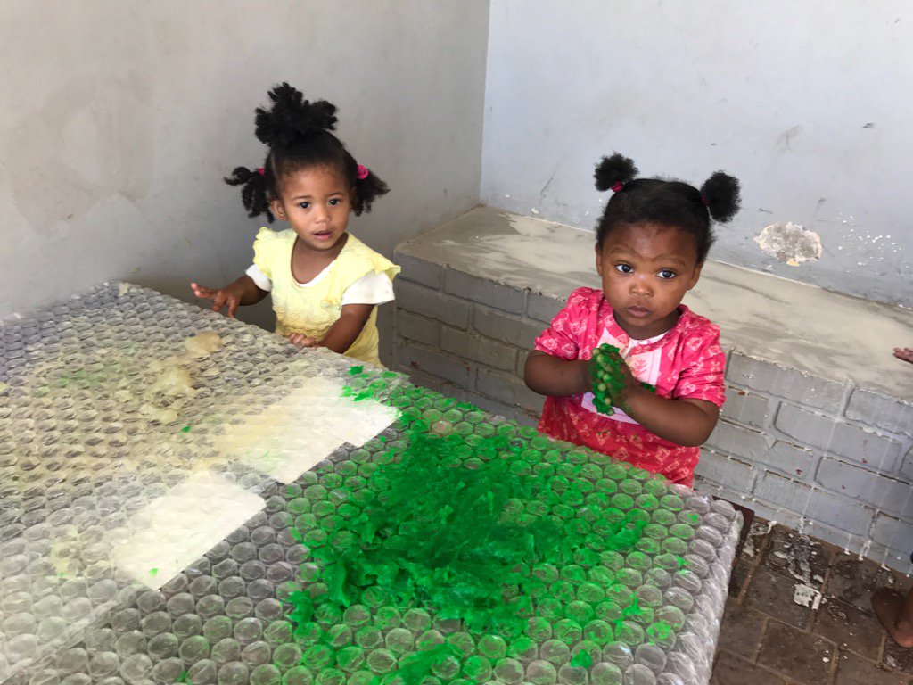 Playtime for the little ones....big fun😜👍😜👍