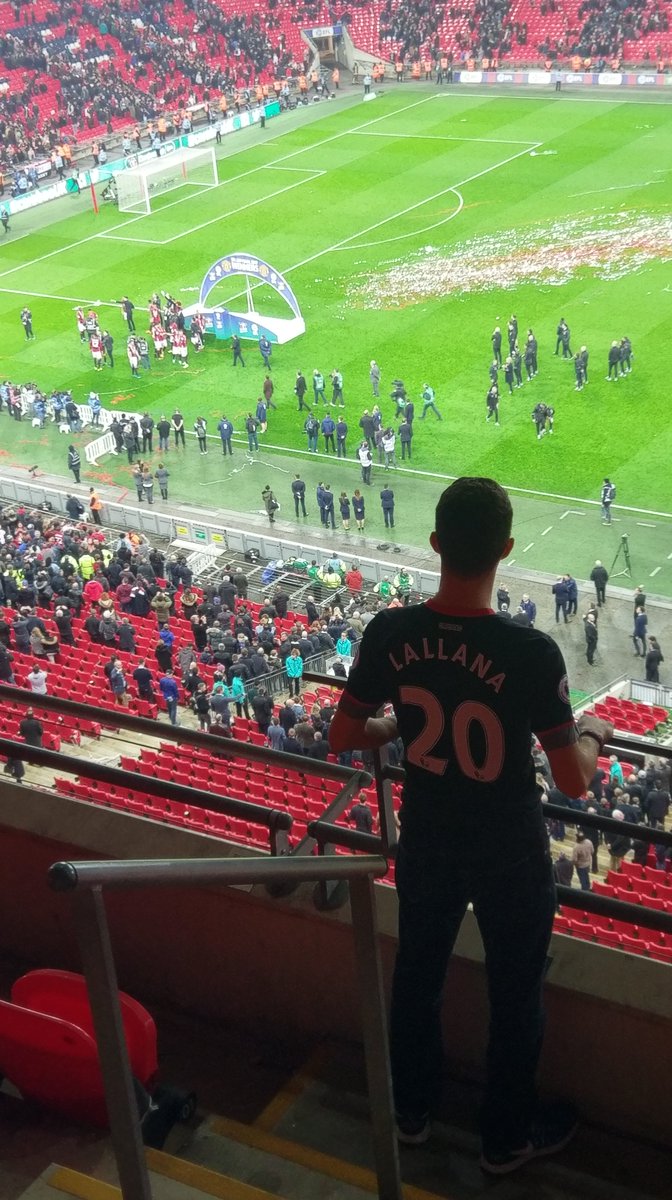 JadTermsani's tweet photo. WHAT AN EXPERIENCE #Wembley https://t.co/P5AUjz6xYJ