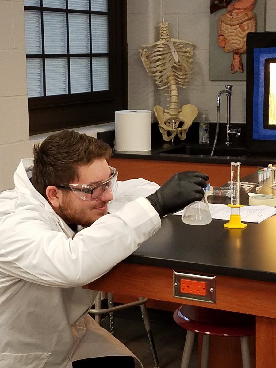 shelbywhippets's tweet photo. DNA testing for cystic fibrosis of fraternal twins. #gelelectrophoresis #APBiology #simulation #DNAfun #scienceinaction #whippetpride https://t.co/LVqt58pioS