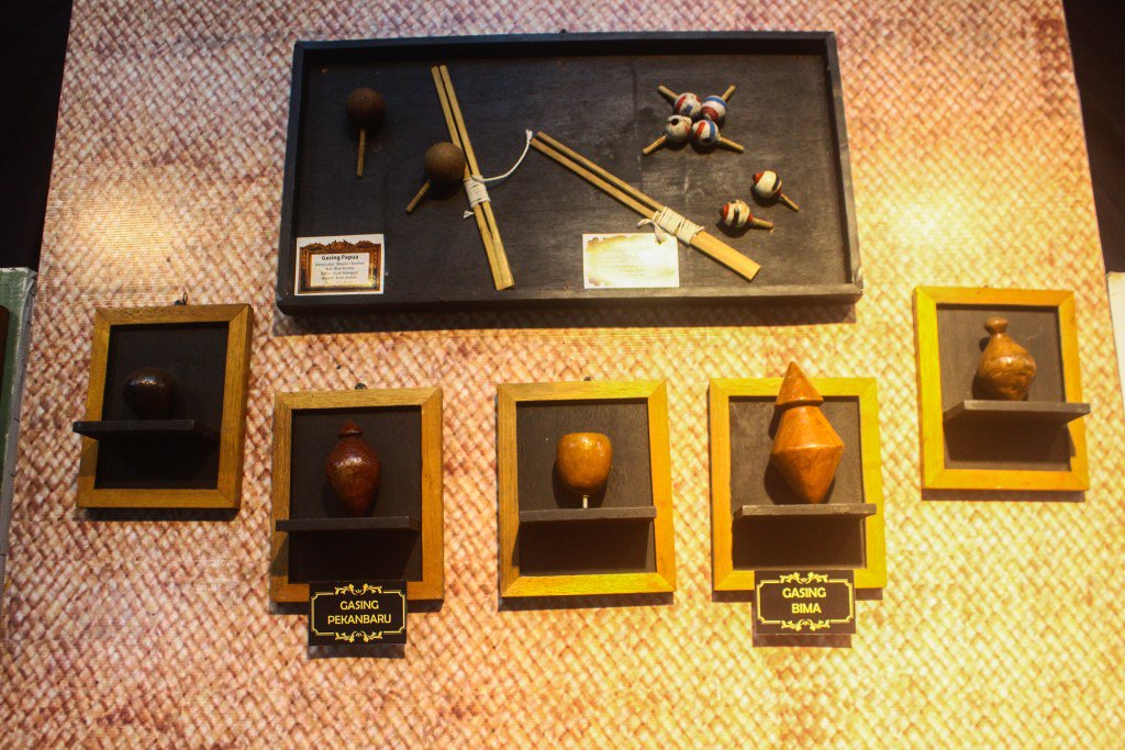 ID_MIKA's tweet photo. Eksistensi Permainan Tradisional https://t.co/nlxLbZRjaz https://t.co/4AIeIvgzMU