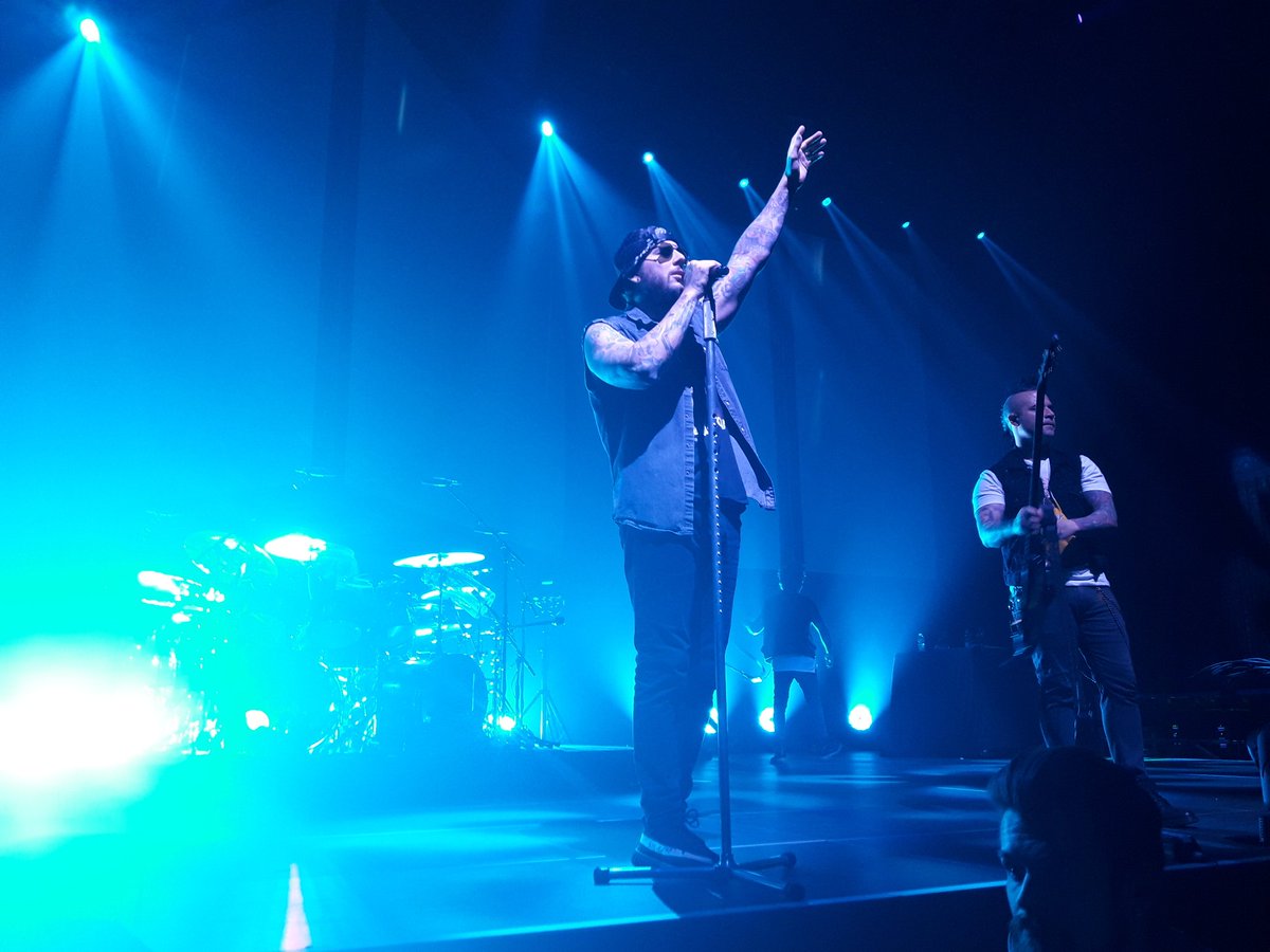 Blade7fold's tweet photo. Avenged Sevenfold.Después de 7 años esperando para verlos,por fin tuve la oportunidad de hacerlo.El mejor concierto de mi vida,fue genial😍😭❤ https://t.co/eZiij1geTT