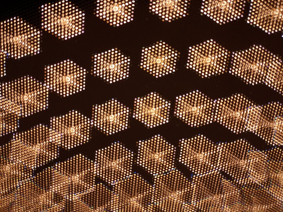 VChanterie's tweet photo. Next to the #ice prismatic we also offer a standard #prismatic diffuser on our #flat #moon #office #complient #supermodular https://t.co/VEcyAPCVT5