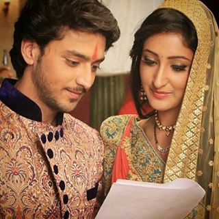 .@kinshukvaidya54 & @shivyapathania will be with us tomorrow. Send in your questions by 3pm IST with #TellyDate. 5 questions to get answered