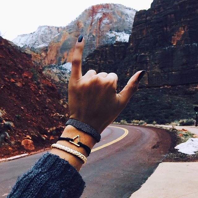 PuraVidaRepTess's tweet photo. Use the code "TessaRhodus20" for 20% off your whole purchase at @puravidabrac today! ☀️🌸🌴🌊 https://t.co/TE0AmTjEFj