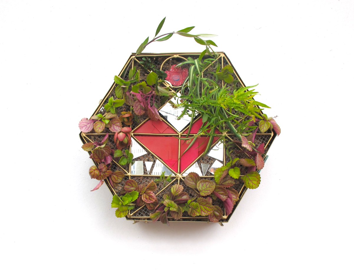 Biomima_Hub's tweet image. POWER HEART - BIONIC PAINTINGS honevo.blogspot.com #bionicpaintings #bionicart #bionic #design #honevo #green #art