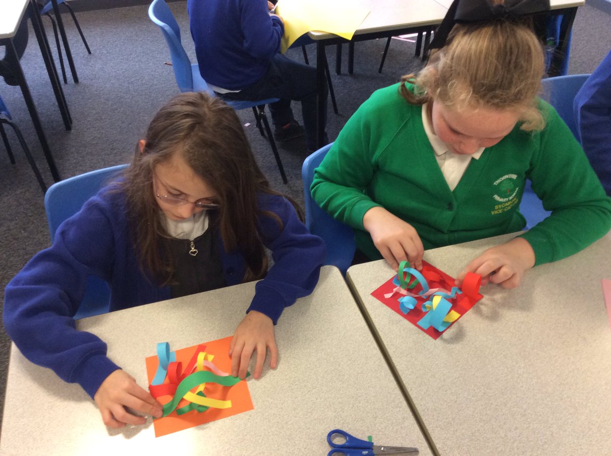 TrThorntree's tweet photo. Y5 are making roller coaster inspired sculptures this afternoon #engagestage #screammachine #growingandlearning https://t.co/ZxJQetHHfo