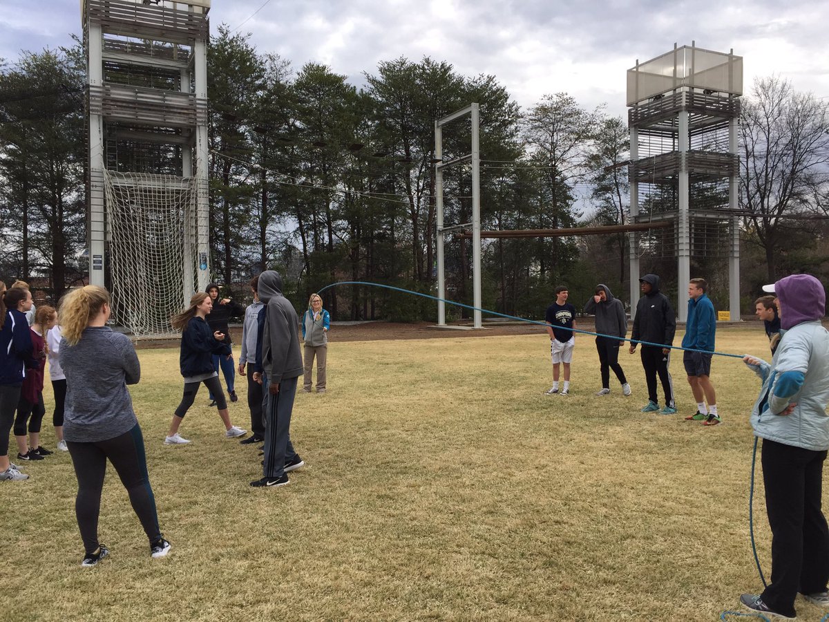 mrs_coachkay's tweet photo. What's the trick to get through? #gtchallengecourse #mvinterimcore https://t.co/xkZ8mwsKRm