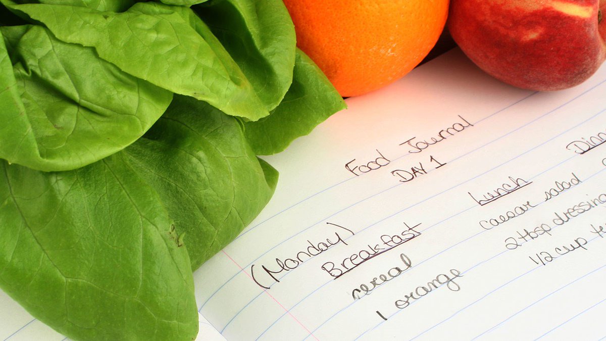 EverydayHealth's tweet photo. How to use a food diary to help manage Crohn's symptoms and flares: https://t.co/p43JzeaqVA https://t.co/yzah82Zyjz