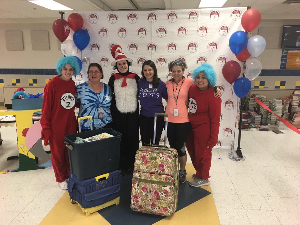 BucknellElem's tweet photo. We received 150 books for our students on Saturday! Thanks @PiBetaPhiHQ and @FirstBook #letsreaddc #ourfcps https://t.co/N4EQNNZxt2
