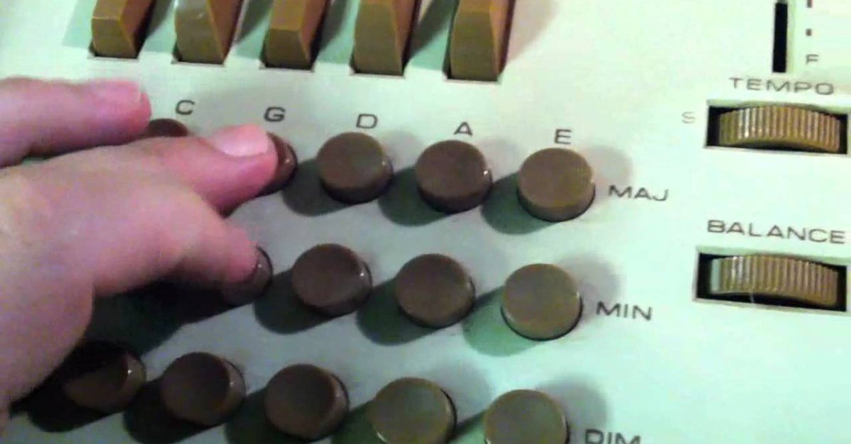 castlewizard's tweet image. New Optigan Sound Disc, ‘Darksophone’ crwd.fr/2lW7ows