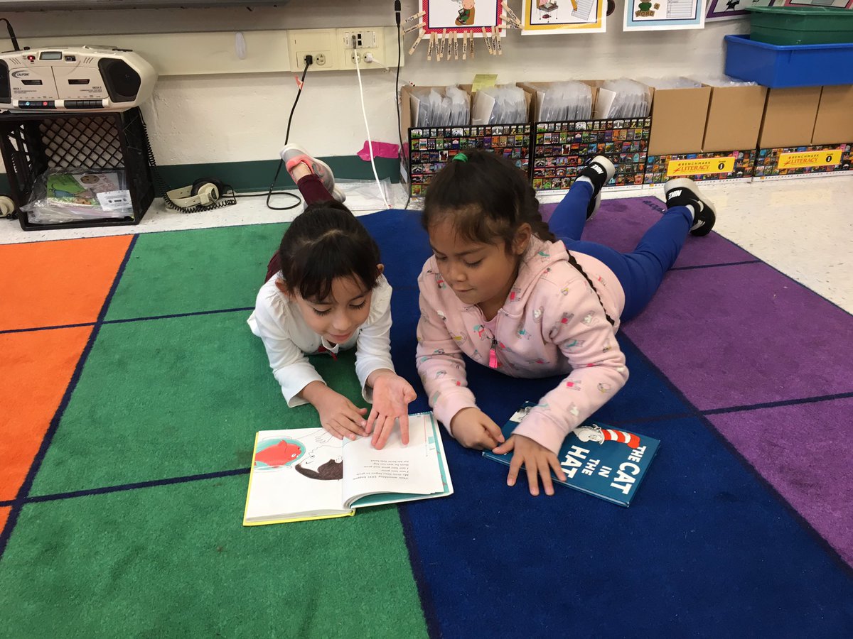 GRES_FirstGrade's tweet photo. Starting off our Read Across America week with buddy reading our favorite Dr.Seuss books! https://t.co/HMILlZXVH9