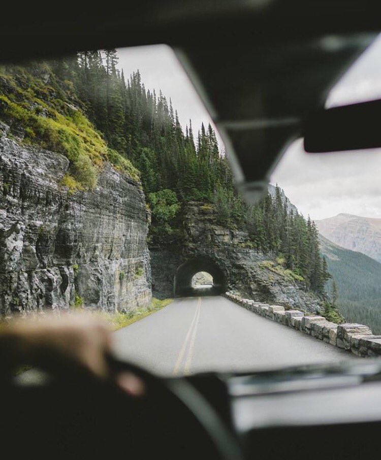 SummitCamp_'s tweet photo. Hit the open road with Summit Travel! Stay tuned for our B3 Great Lakes highlights video to be posted tomorrow! #roadtrip #magiconthemove https://t.co/nMBRo0vPGe