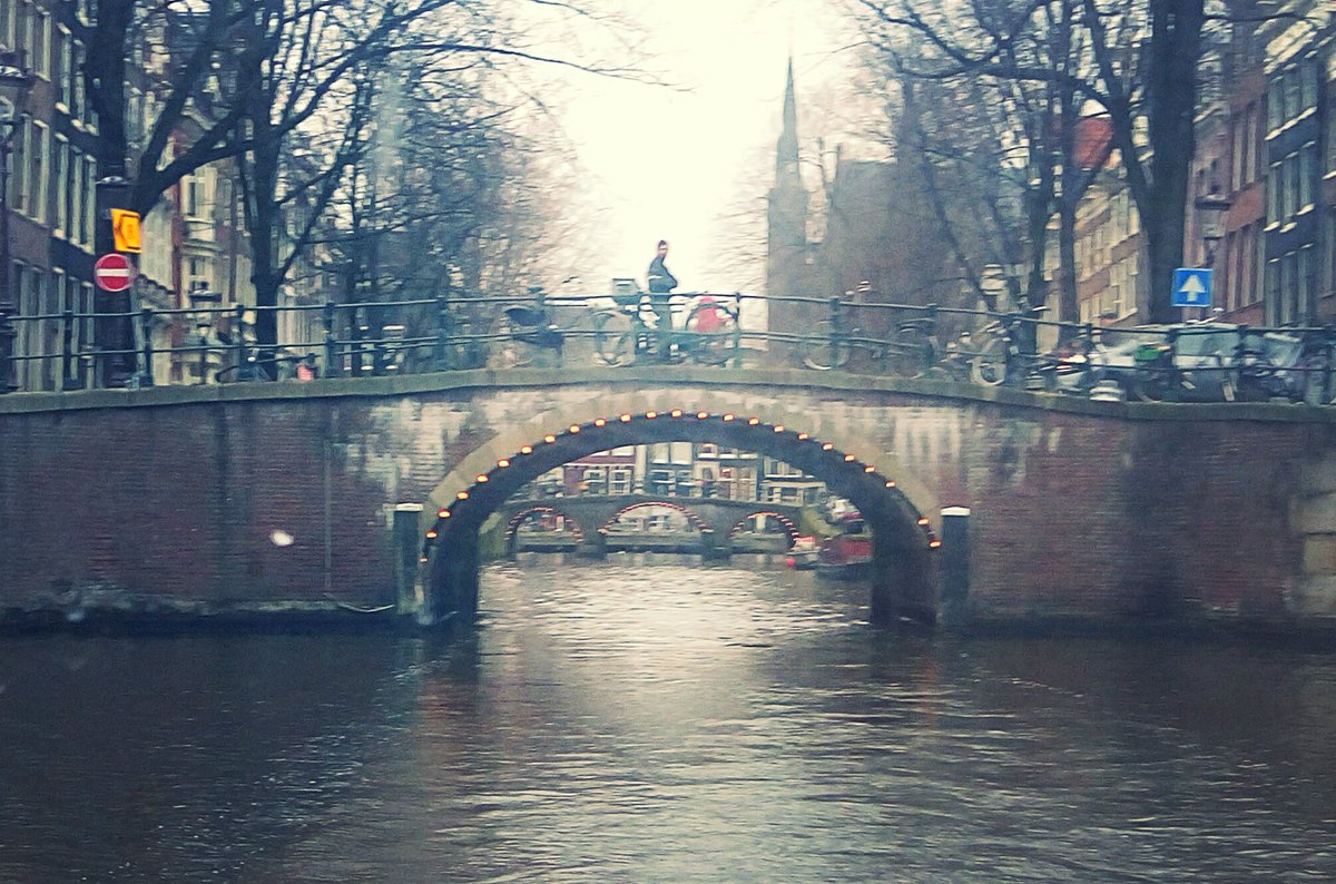 BryntirionART's tweet image. Amsterdam Canal Cruise #WeDon&apos;tWalk #BridgeOverload #CheckOutThatGable #TeamArt