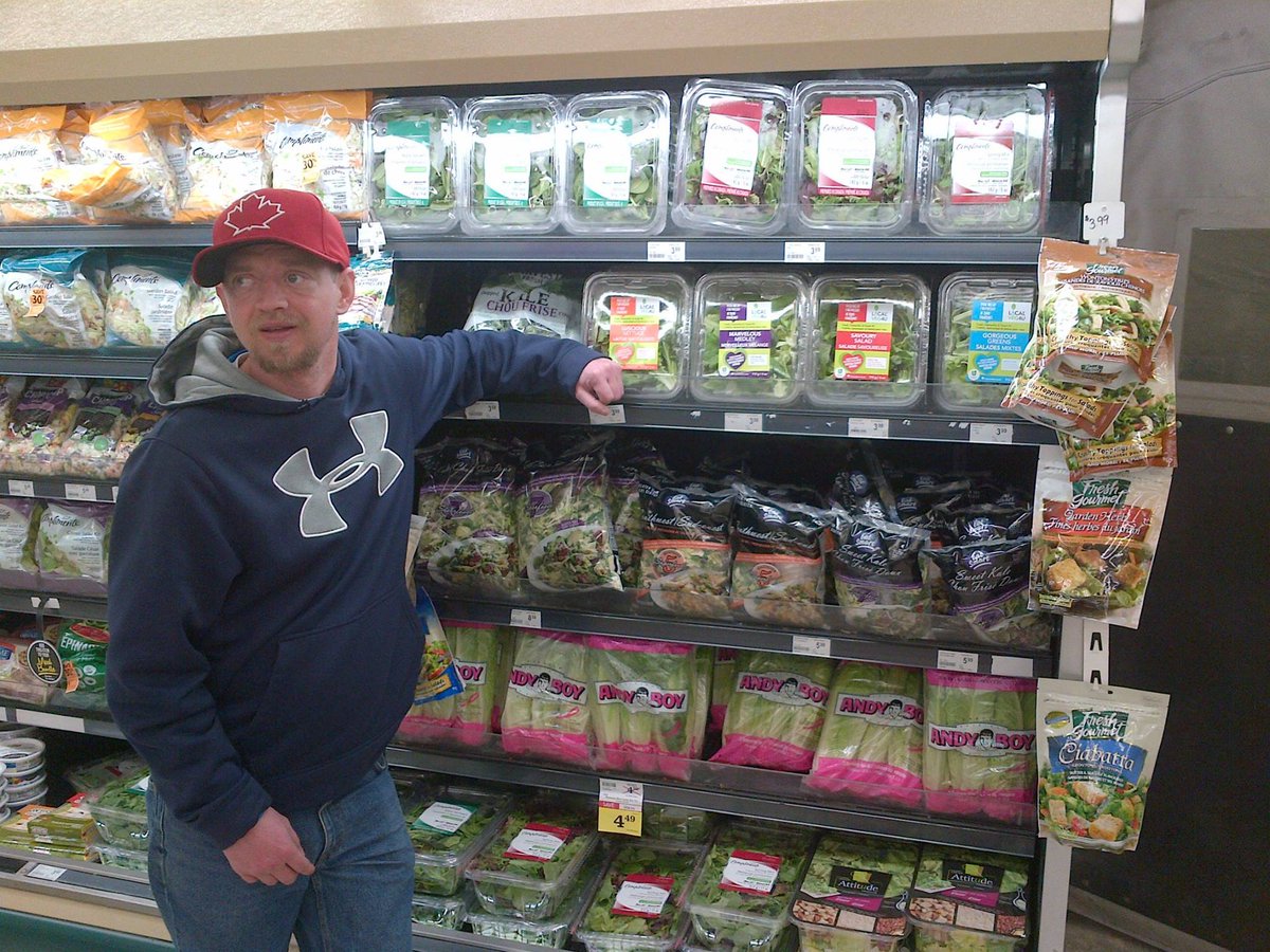 LocalVeg4U's tweet photo. Hey Norwich, Foodland has your Localveg4u. Please tell your friends! Thank you for making Local Veg possible @FoodlandOnt #tastysalad 😀 https://t.co/Sq53XP4qY4